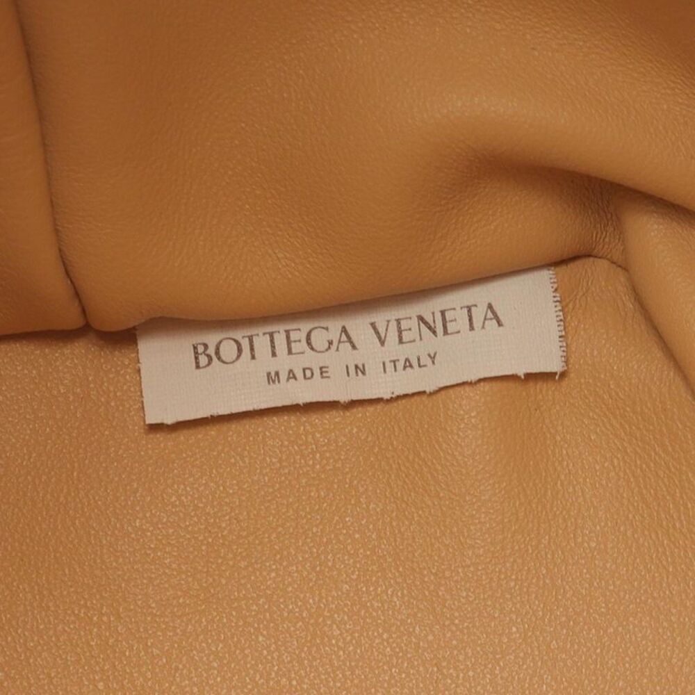 Bottega Veneta BEAK Leather Handbag - Picture 4 of 8